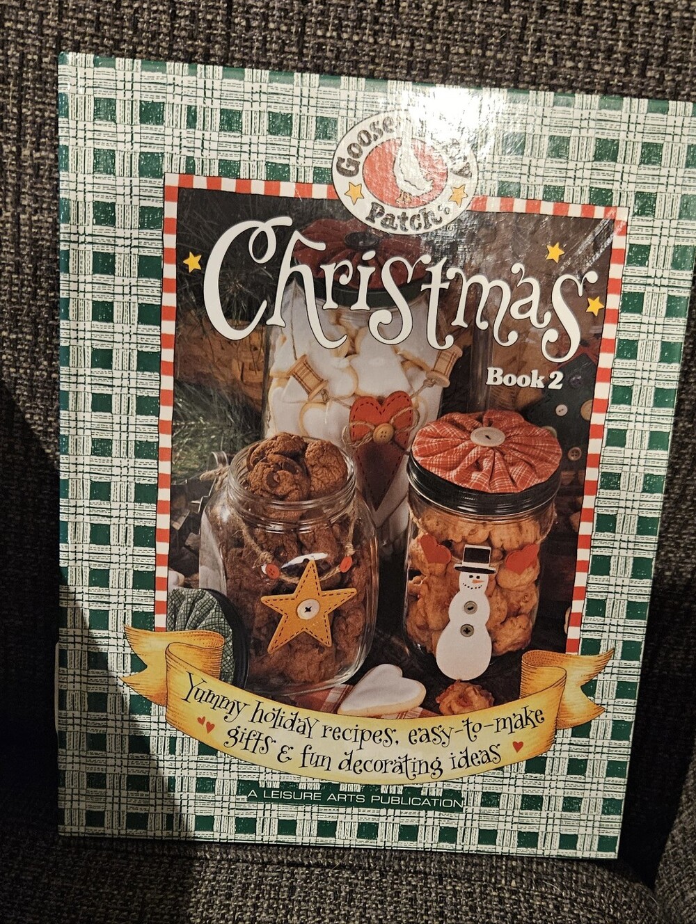 Gooseberry Patch Yummy Holiday Recipes Book 2, 2000